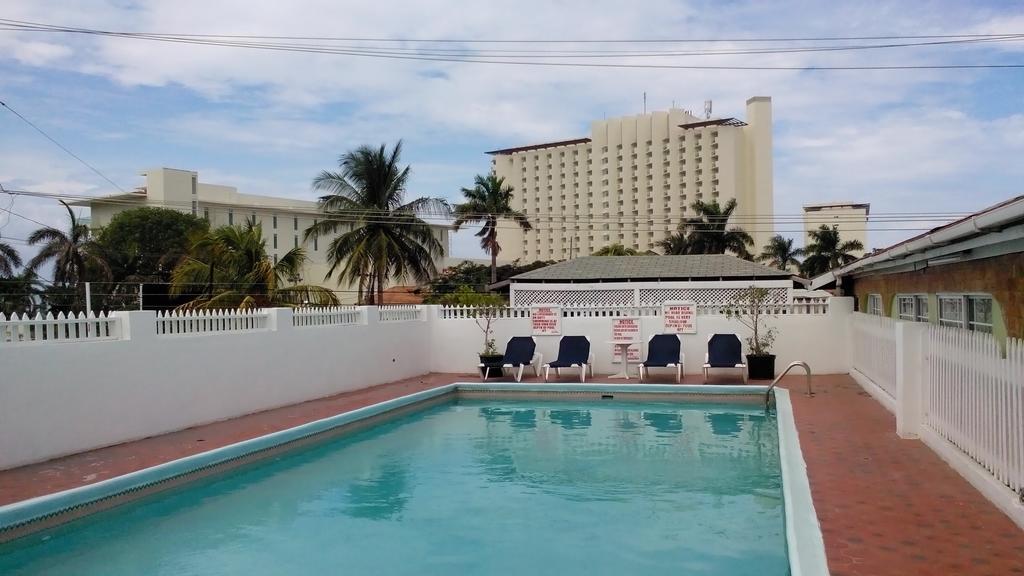 Village Hotel Ότσο Ρίος Εξωτερικό φωτογραφία