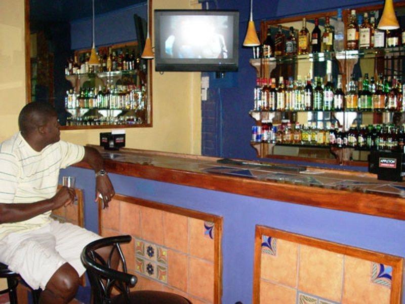 Village Hotel Ότσο Ρίος Εστιατόριο φωτογραφία