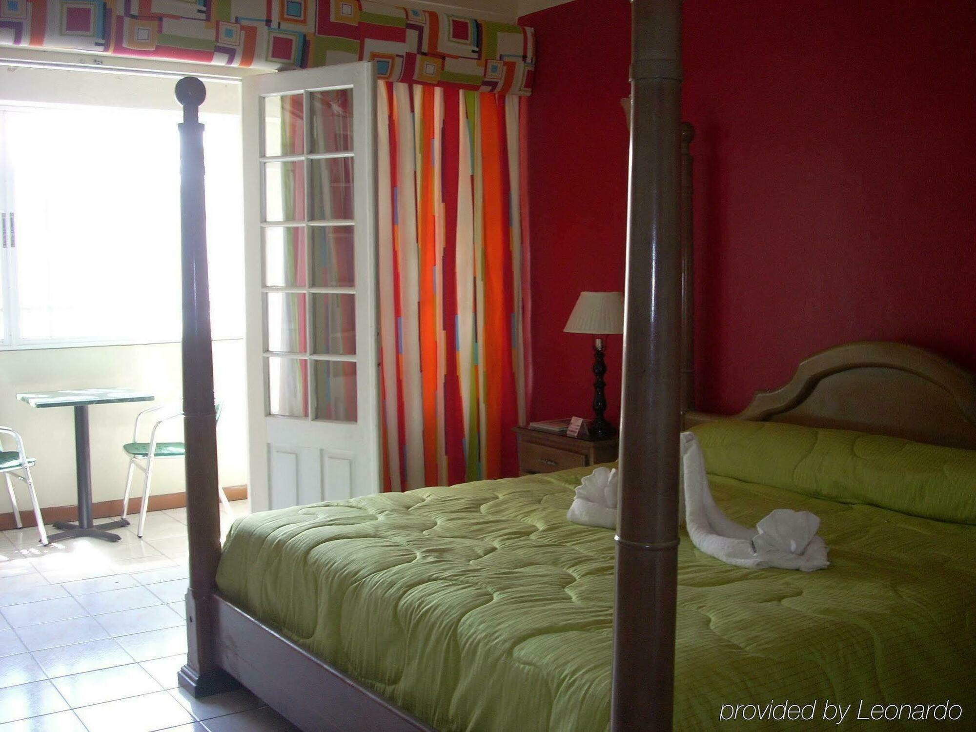 Village Hotel Ότσο Ρίος Δωμάτιο φωτογραφία
